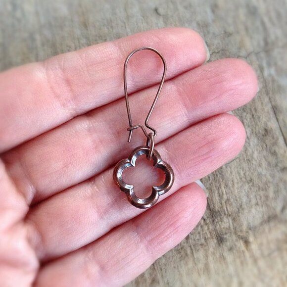 Antique Copper Pewter Quatrefoil Drop Earrings Four Leaf Clover Boho - Picture 4 of 9